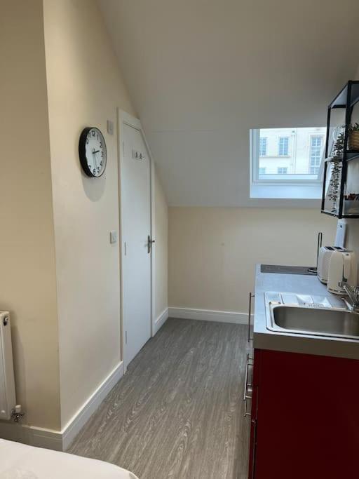 6 Studio Flat, 50M To Airbus Bristol Exterior foto