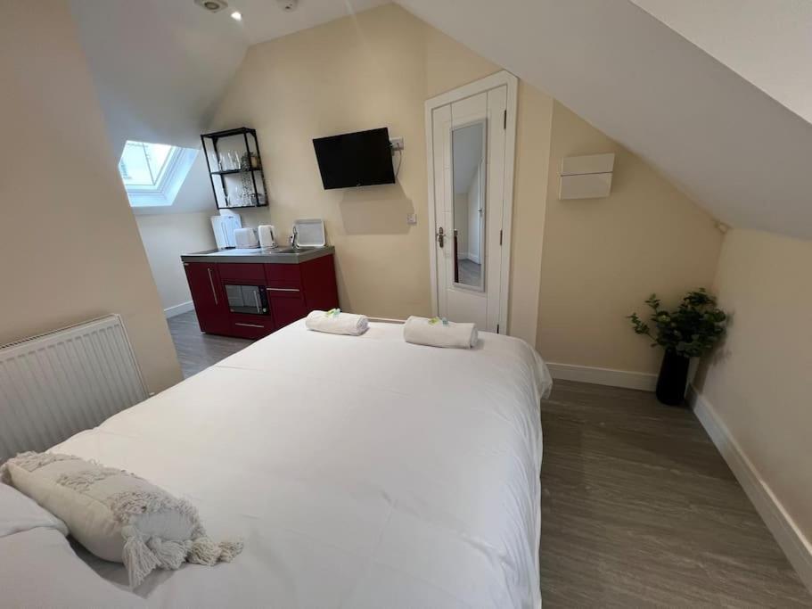 6 Studio Flat, 50M To Airbus Bristol Exterior foto